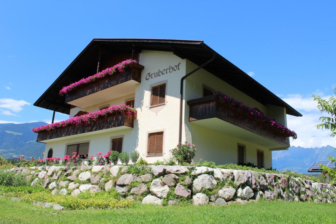 Postal / Burgstall Gruberhof Bed & Breakfast エクステリア 写真