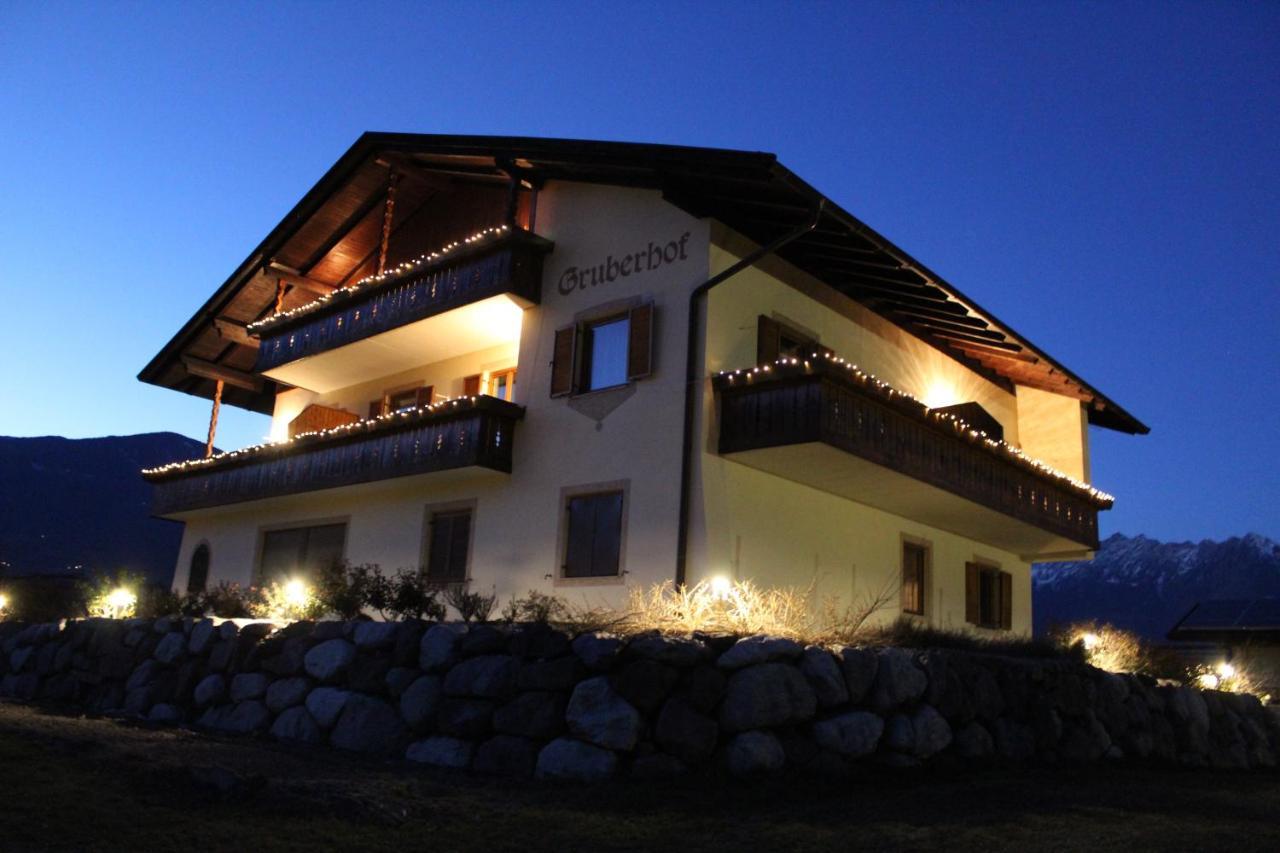 Postal / Burgstall Gruberhof Bed & Breakfast エクステリア 写真